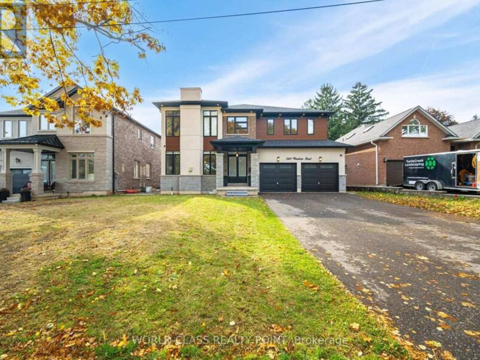 560 WOODVIEW ROAD, Burlington, Ontario L7N 3A1