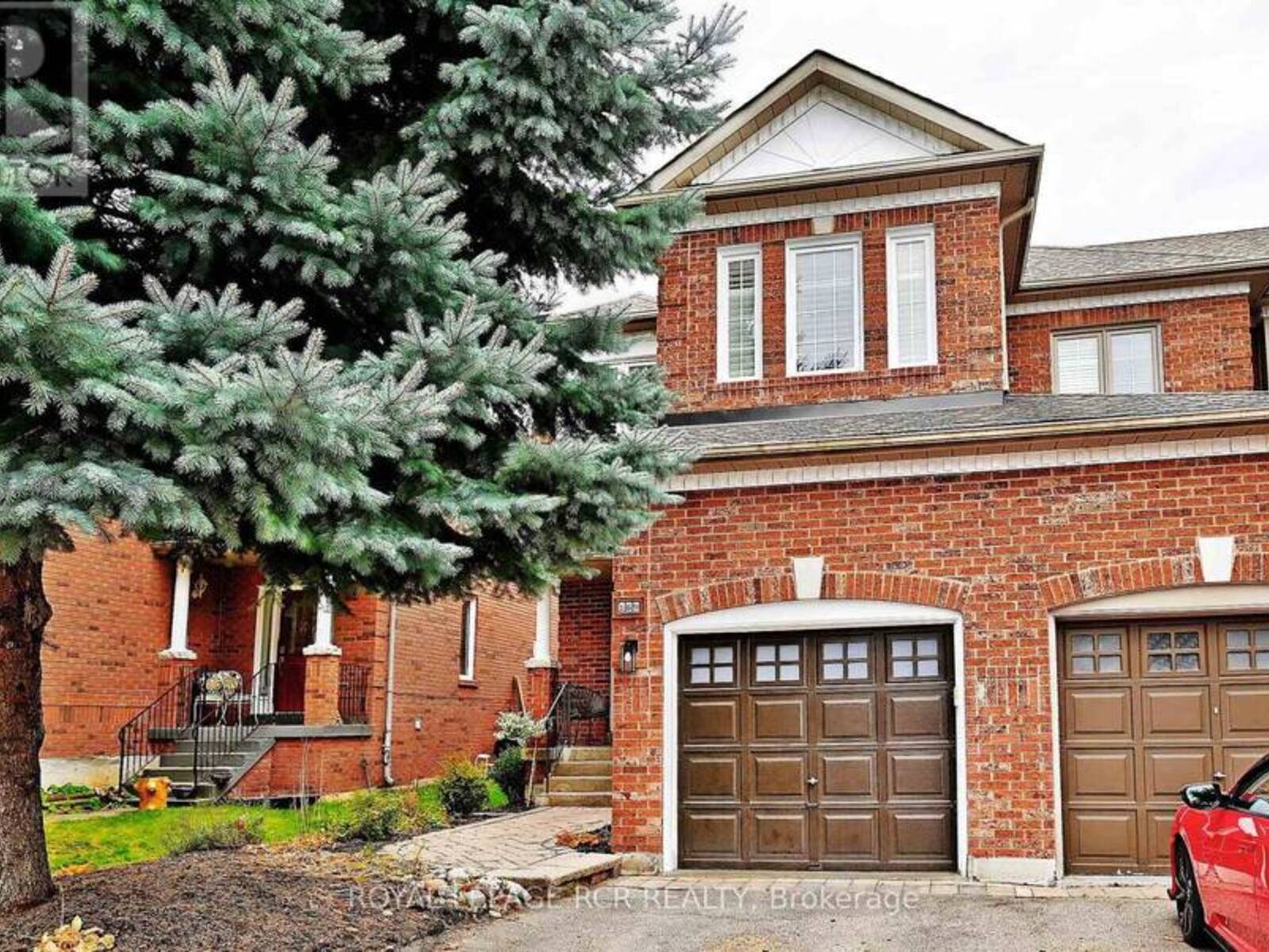 169 DENISE CIRCLE, Newmarket, Ontario L3X 2K1