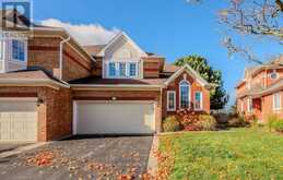 4 - 2145 COUNTRY CLUB DRIVE | Burlington Ontario | Slide Image Four