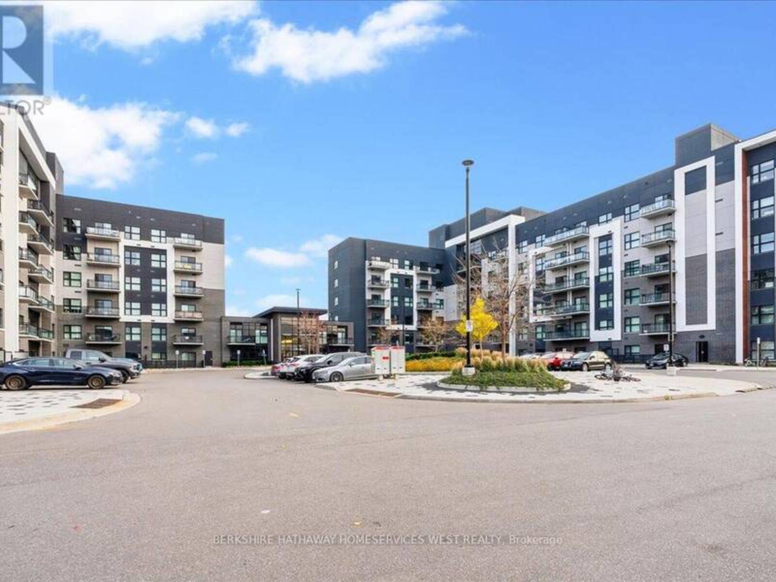 535 - 102 GROVEWOOD COMMON, Oakville, Ontario L6H 0X2