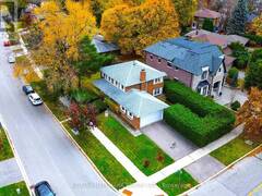 129 CLANSMAN BOULEVARD Toronto Ontario, M2H 1Y3