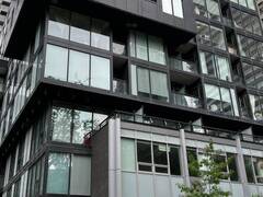 408 - 17 DUNDONALD STREET Toronto Ontario, M4Y 0E4