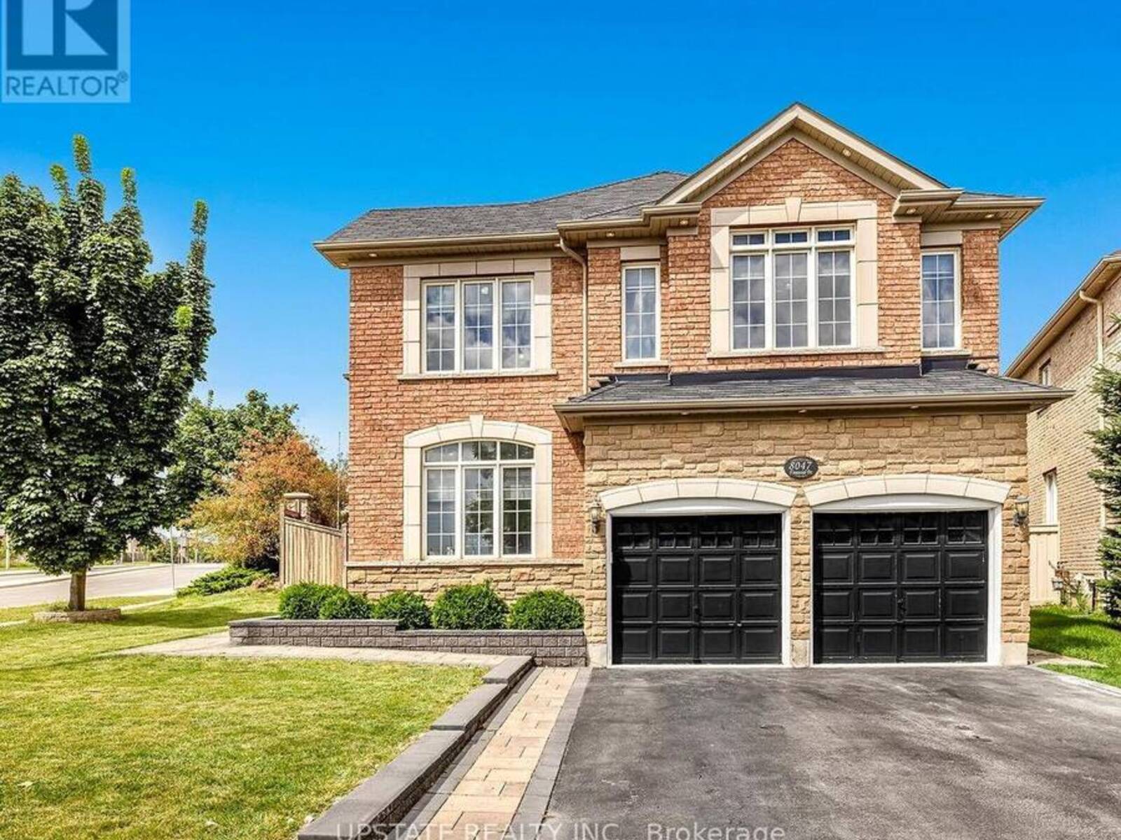 8047 FINANCIAL DRIVE, Brampton, Ontario L6Y 0M9