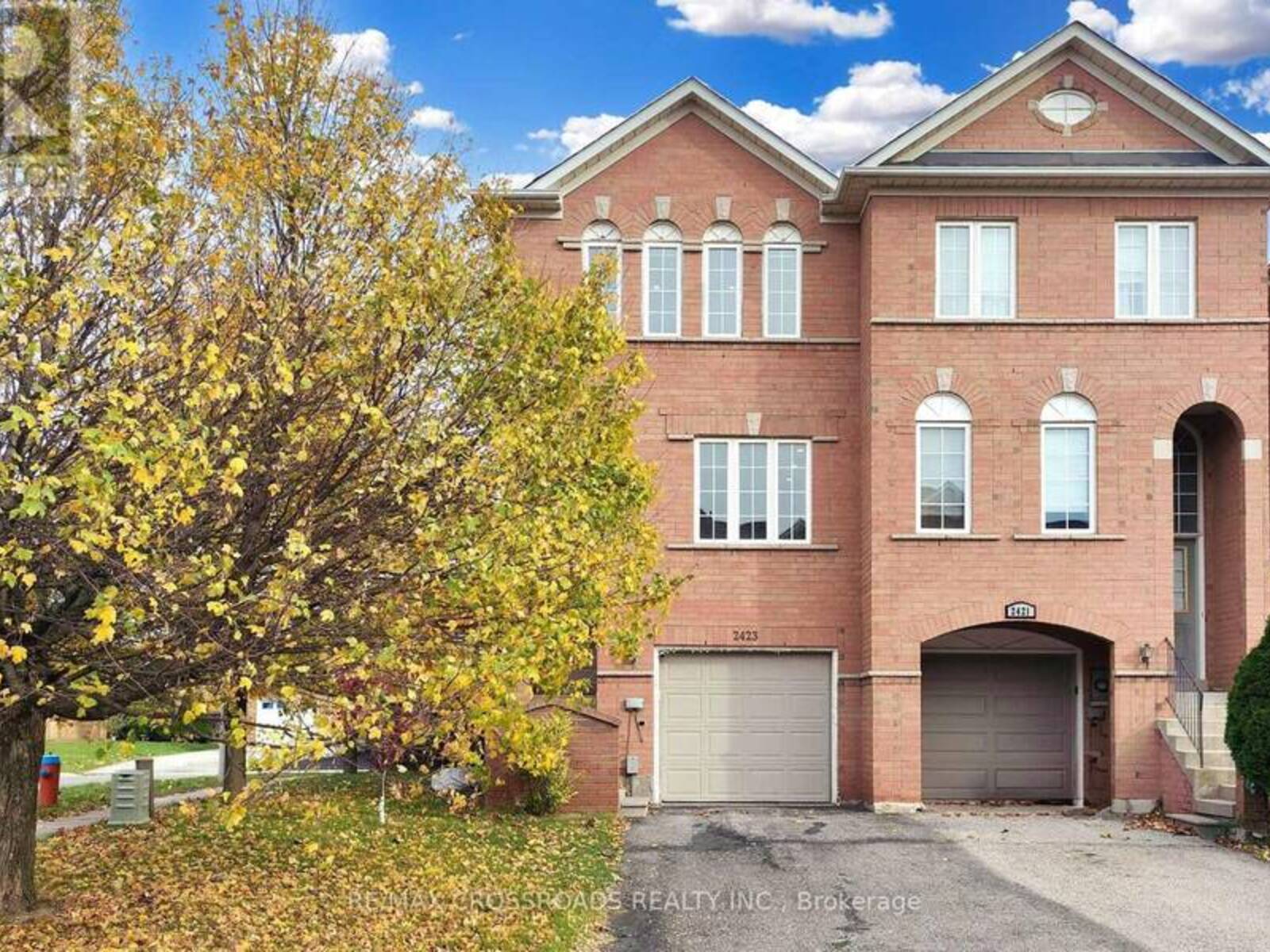 2423 RAVINEBROOK CRESCENT, Oakville, Ontario L6H 6Y2