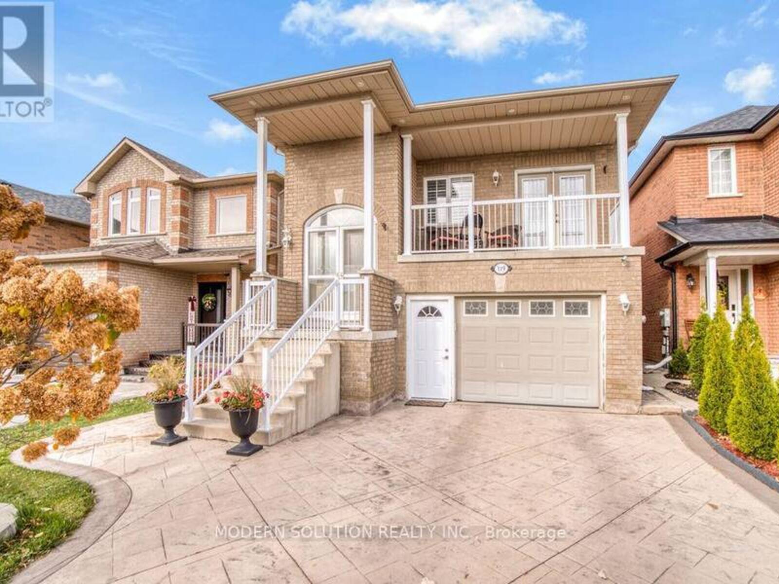 119 BLACKTHORN DRIVE, Vaughan, Ontario L6A 3N2