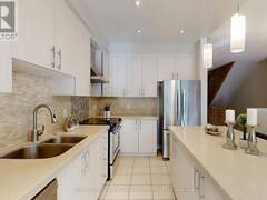 5 - 8777 DUFFERIN STREET Vaughan Ontario, L4J 8W3