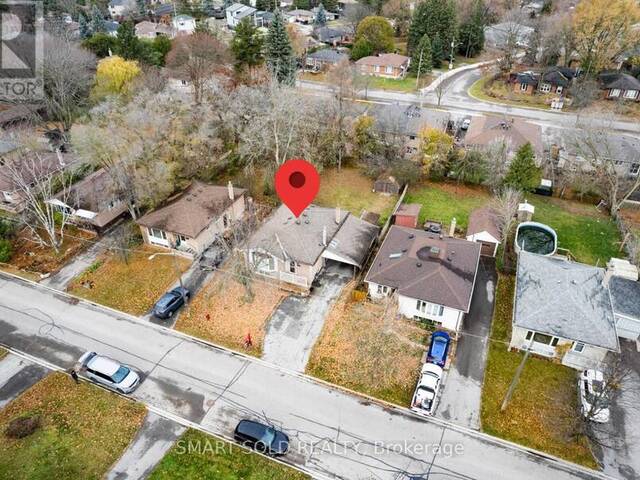 58 COLLINS CRESCENT Aurora Ontario, L4G 2W2