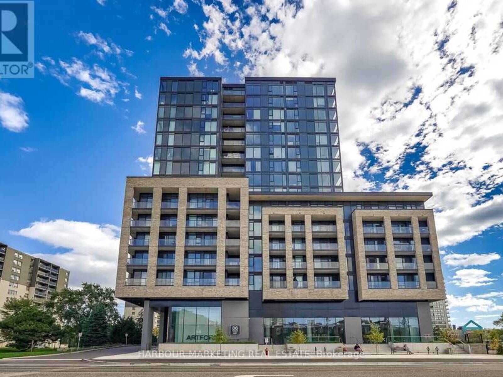 804 - 86 DUNDAS STREET E, Mississauga, Ontario L5A 1W4