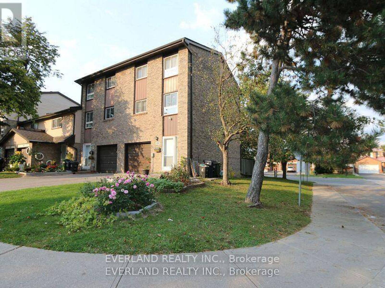 25 - 1121 SANDHURST CIRCLE, Toronto, Ontario M1V 1V4