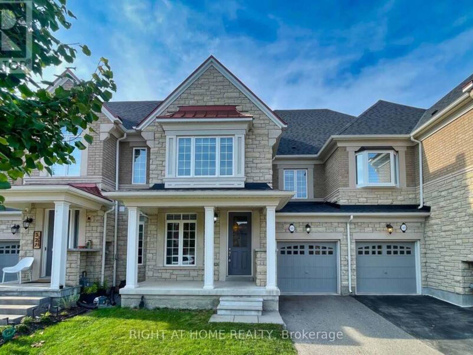 525 TERRACE WAY, Oakville, Ontario L6M 1N5