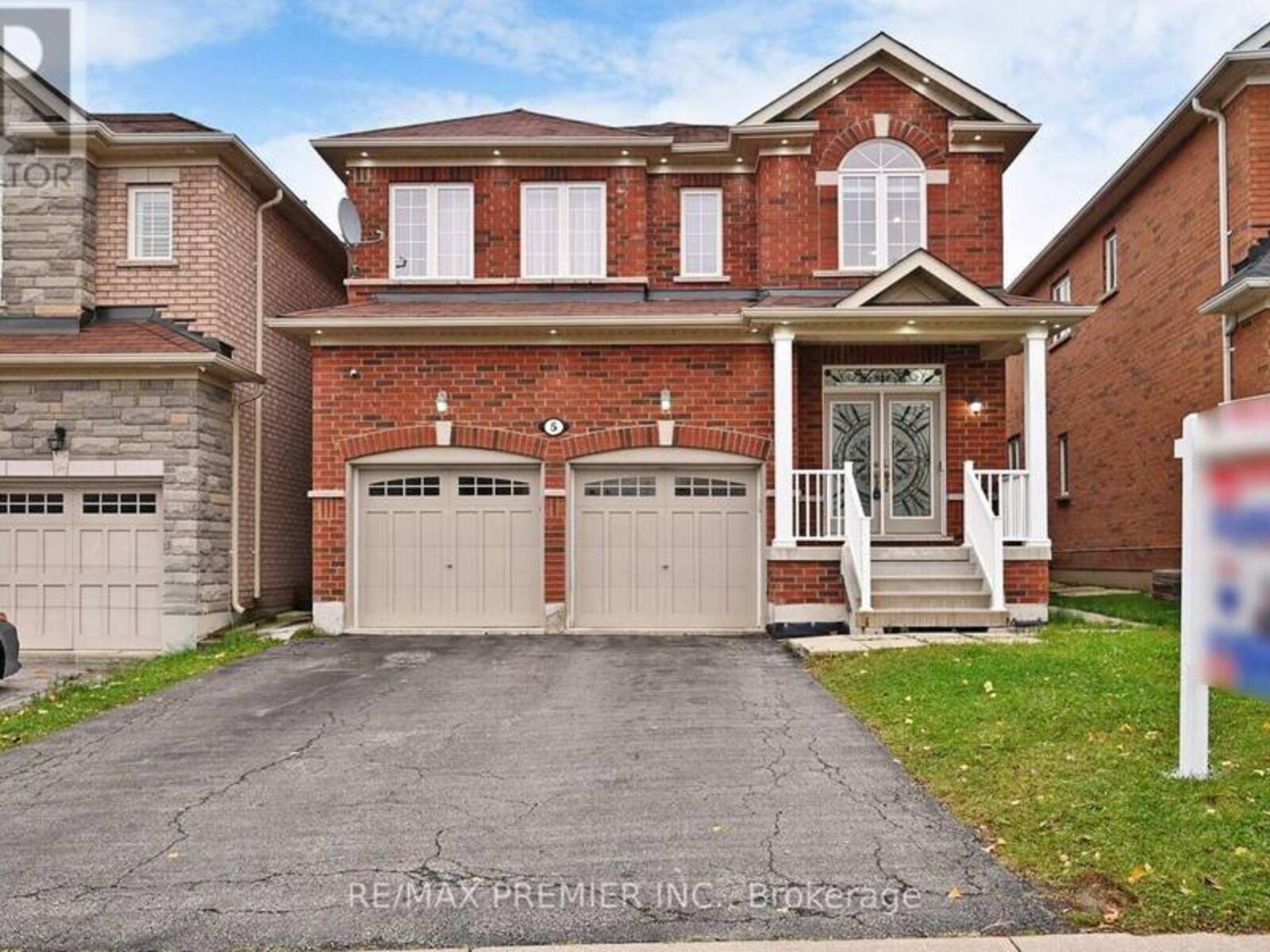 5 HAVILAND CIRCLE, Brampton, Ontario L6R 0Z1