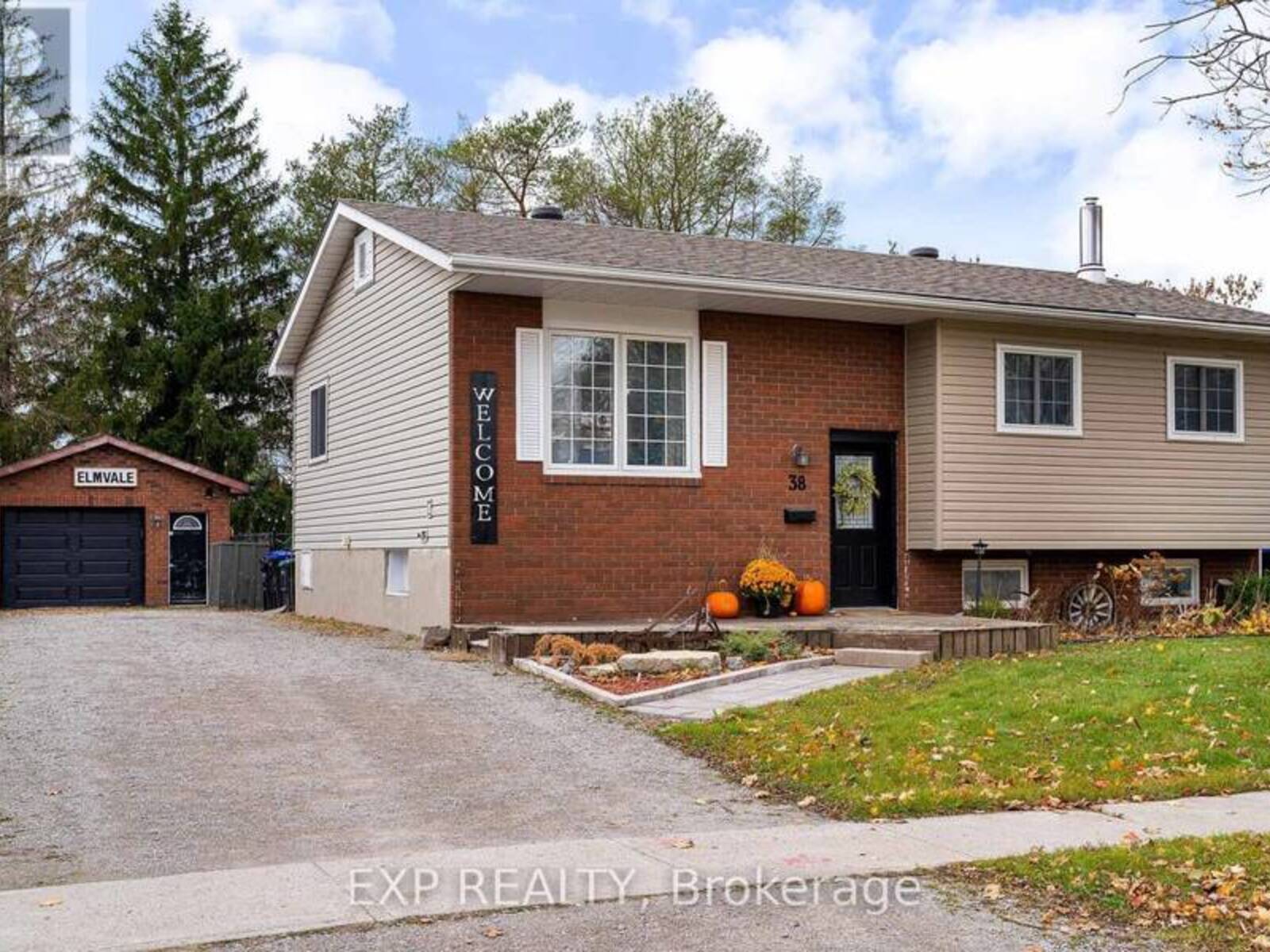 38 CENTENNIAL AVENUE, Springwater, Ontario L0L 1P0