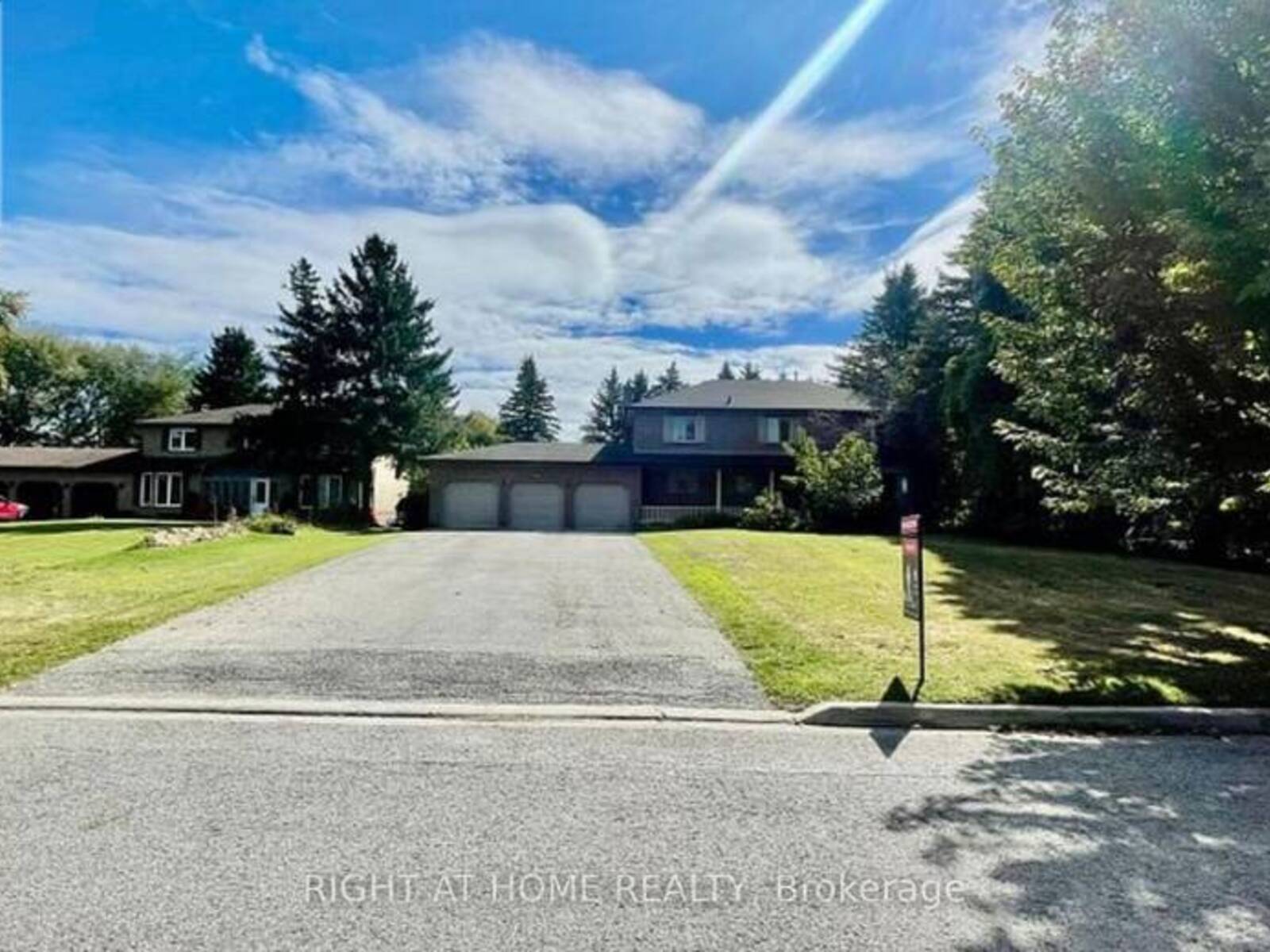 42 WILLIAM STREET, East Gwillimbury, Ontario L0G 1V0