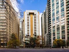 601 - 278 BLOOR STREET E Toronto Ontario, M4W 3M4