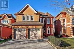 26 SANDFIELD DRIVE | Aurora Ontario | Slide Image One