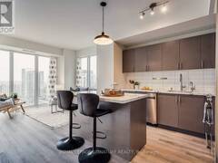 2124 - 9000 JANE STREET Vaughan Ontario, L4K 0M6