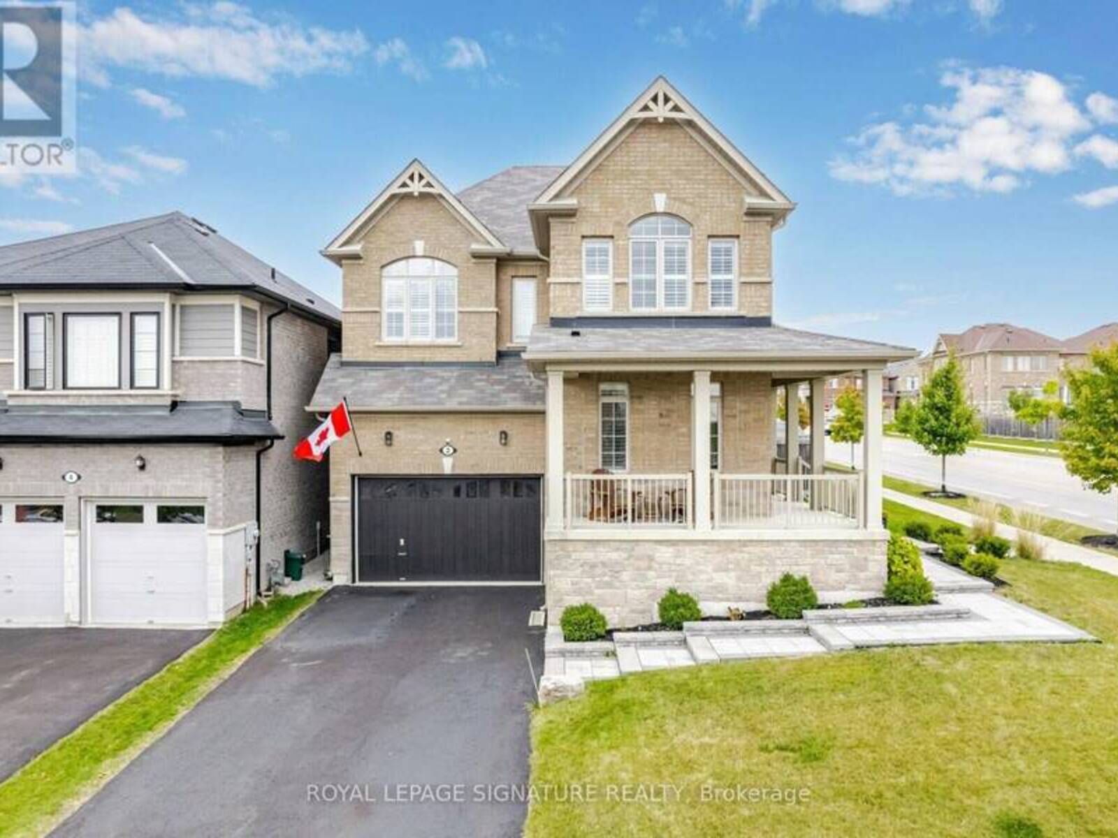 2 HACKETT STREET, East Gwillimbury, Ontario L9N 0P8