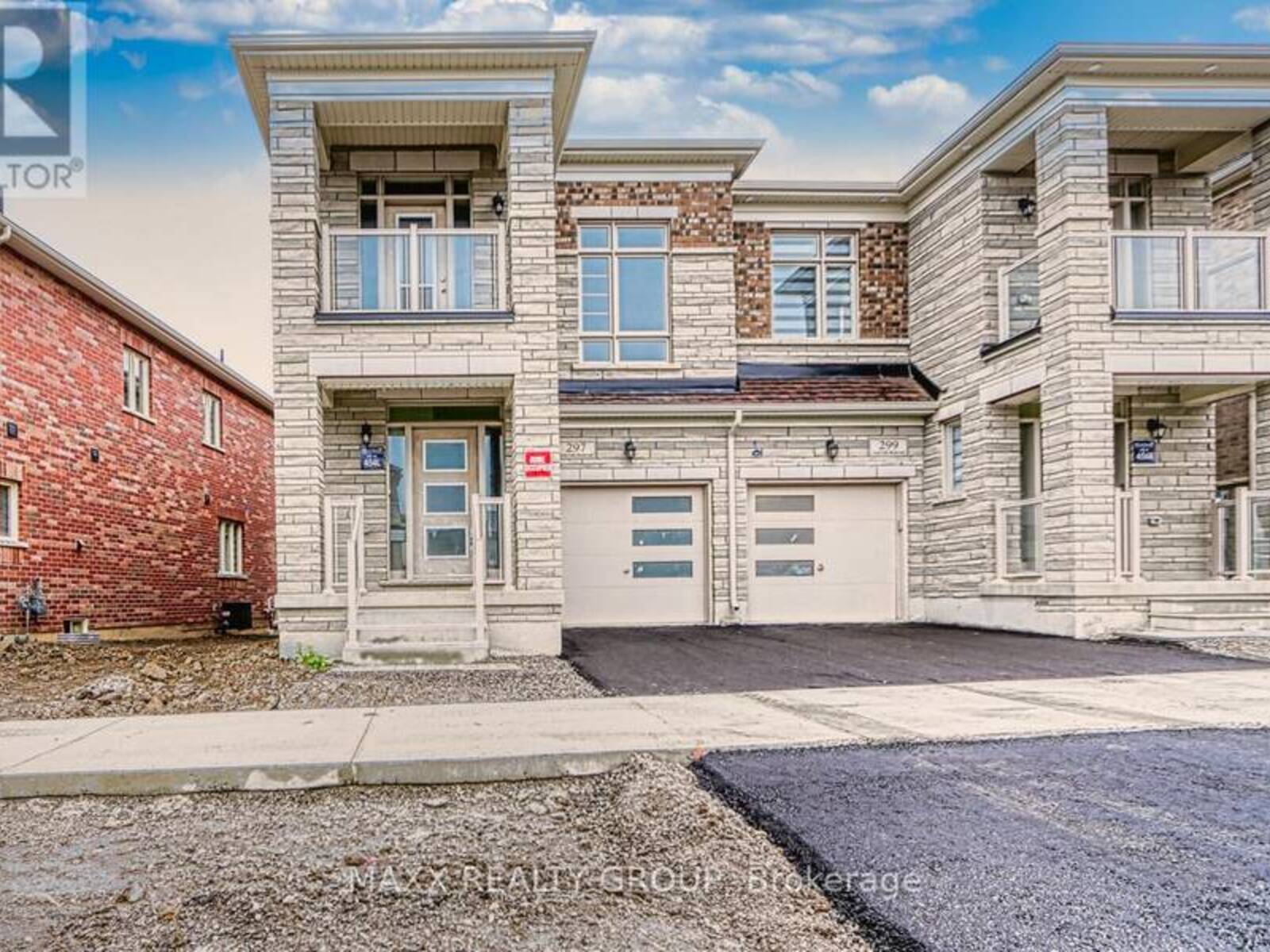 297 GREAT FALLS BOULEVARD, Hamilton, Ontario L0R 2H7