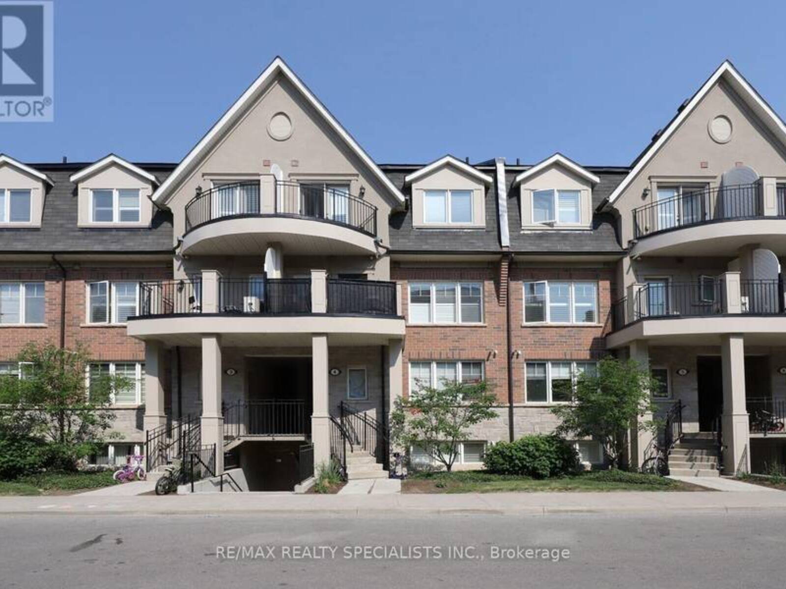 4-02 - 2420 BARONWOOD DRIVE, Oakville, Ontario L6M 0J7