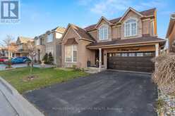 74 LITTLELEAF CRESCENT | Markham Ontario | Slide Image Three