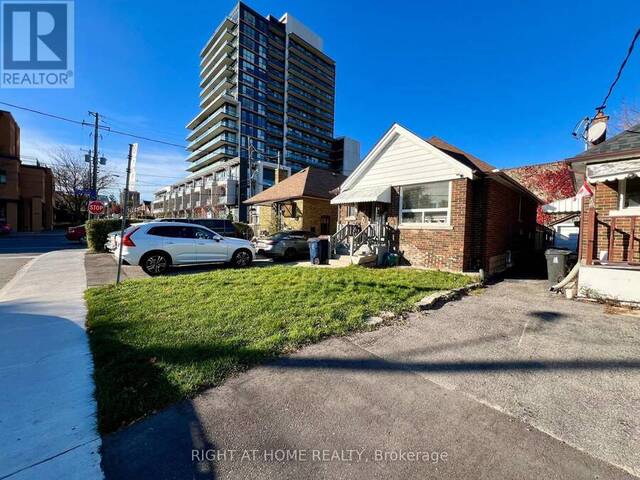 62 LANARK AVENUE Toronto Ontario, M6C 2B5