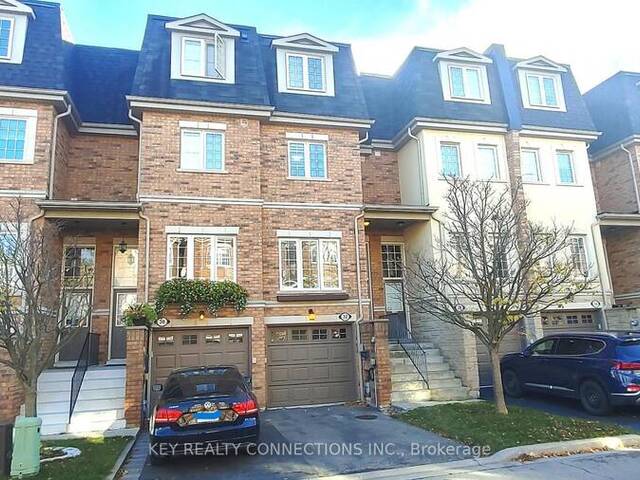 32 - 435 HENSALL CIRCLE Mississauga Ontario, L5A 4P1