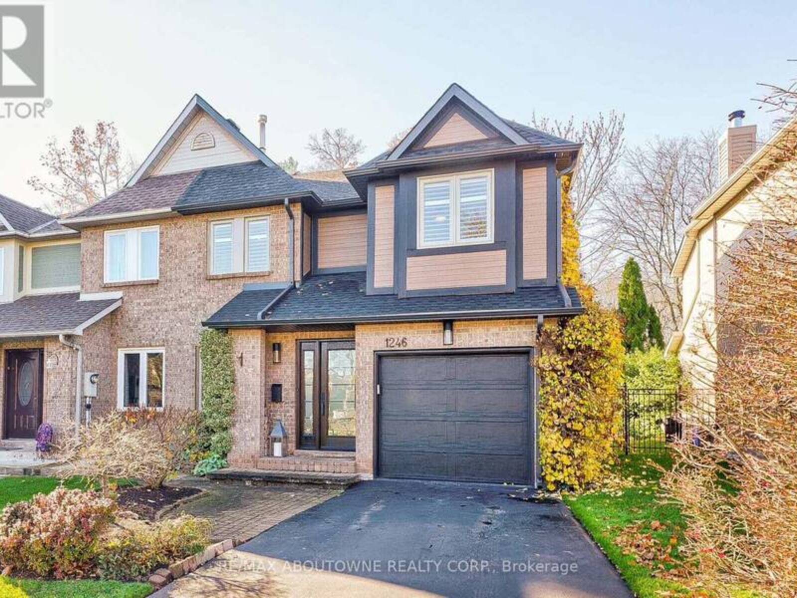 1246 COTTONWOOD CRESCENT, Oakville, Ontario L6M 2W6