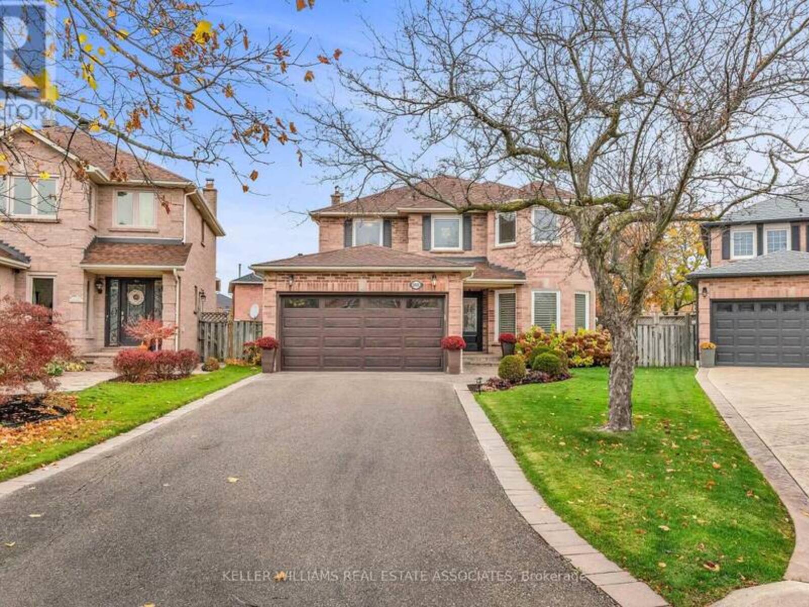 1601 WINTERGROVE GARDENS, Mississauga, Ontario L5M 3Z9