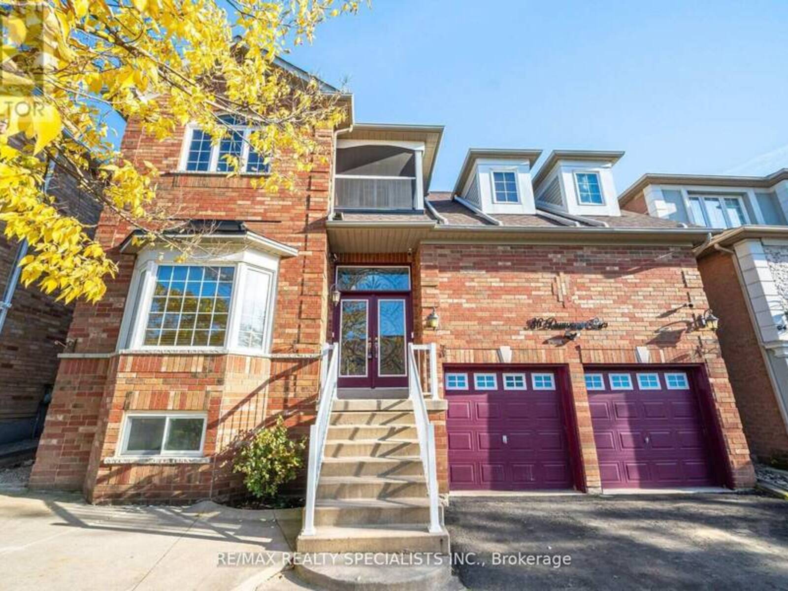 36 DUNVEGAN CRESCENT, Brampton, Ontario L7A 2Y2