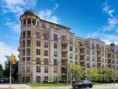 413 - 3085 BLOOR STREET W Toronto Ontario, M8X 1C9