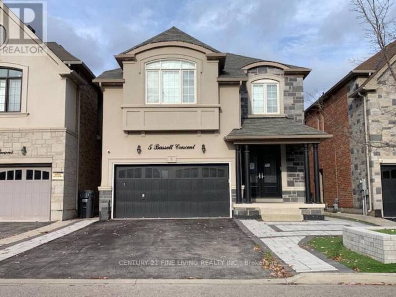 5 BASSETT CRESCENT, Brampton, Ontario L6X 5G2