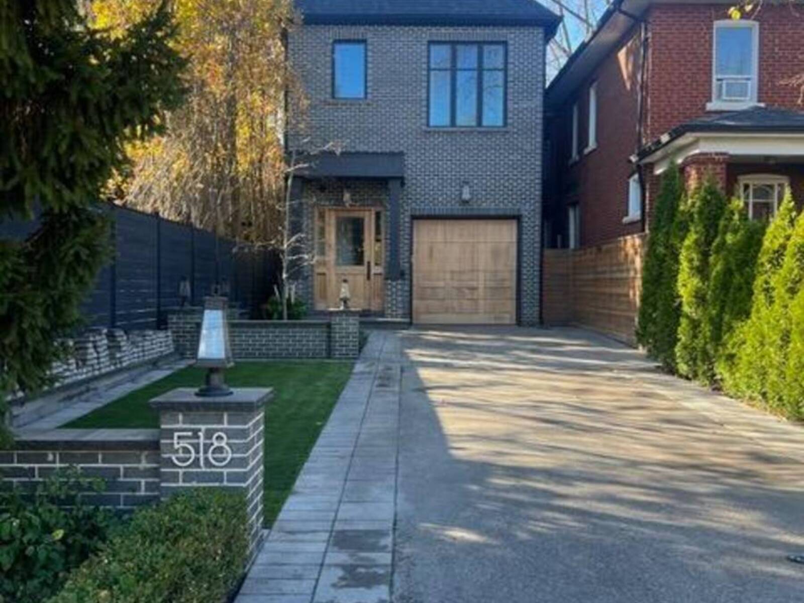 518 PRINCE EDWARD DRIVE N, Toronto, Ontario M8X 2M5