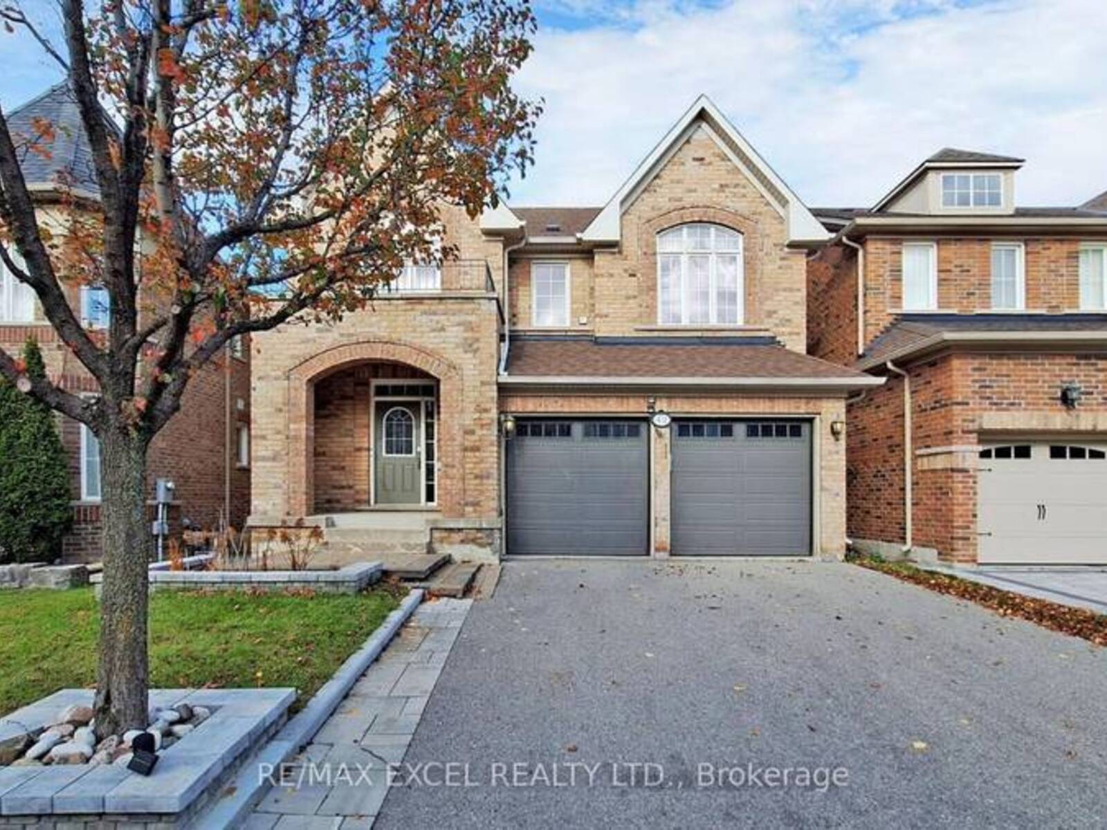 42 WALTER SCOTT CRESCENT, Markham, Ontario L6C 0E7