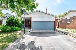 9 EASTMAN CRESCENT | Newmarket Ontario | Slide Image One