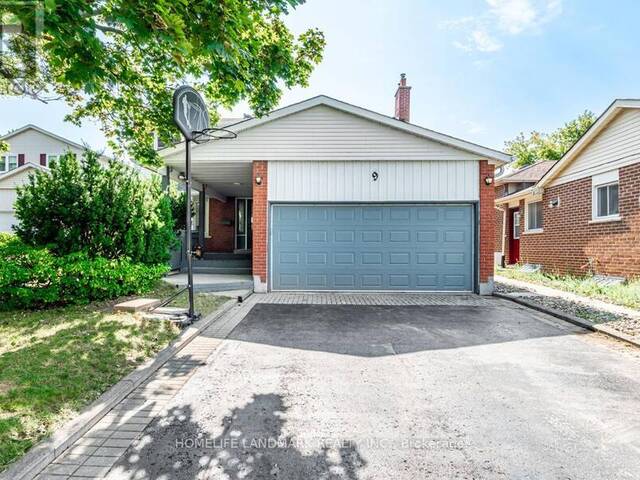 9 EASTMAN CRESCENT Newmarket Ontario, L3Y 5T9