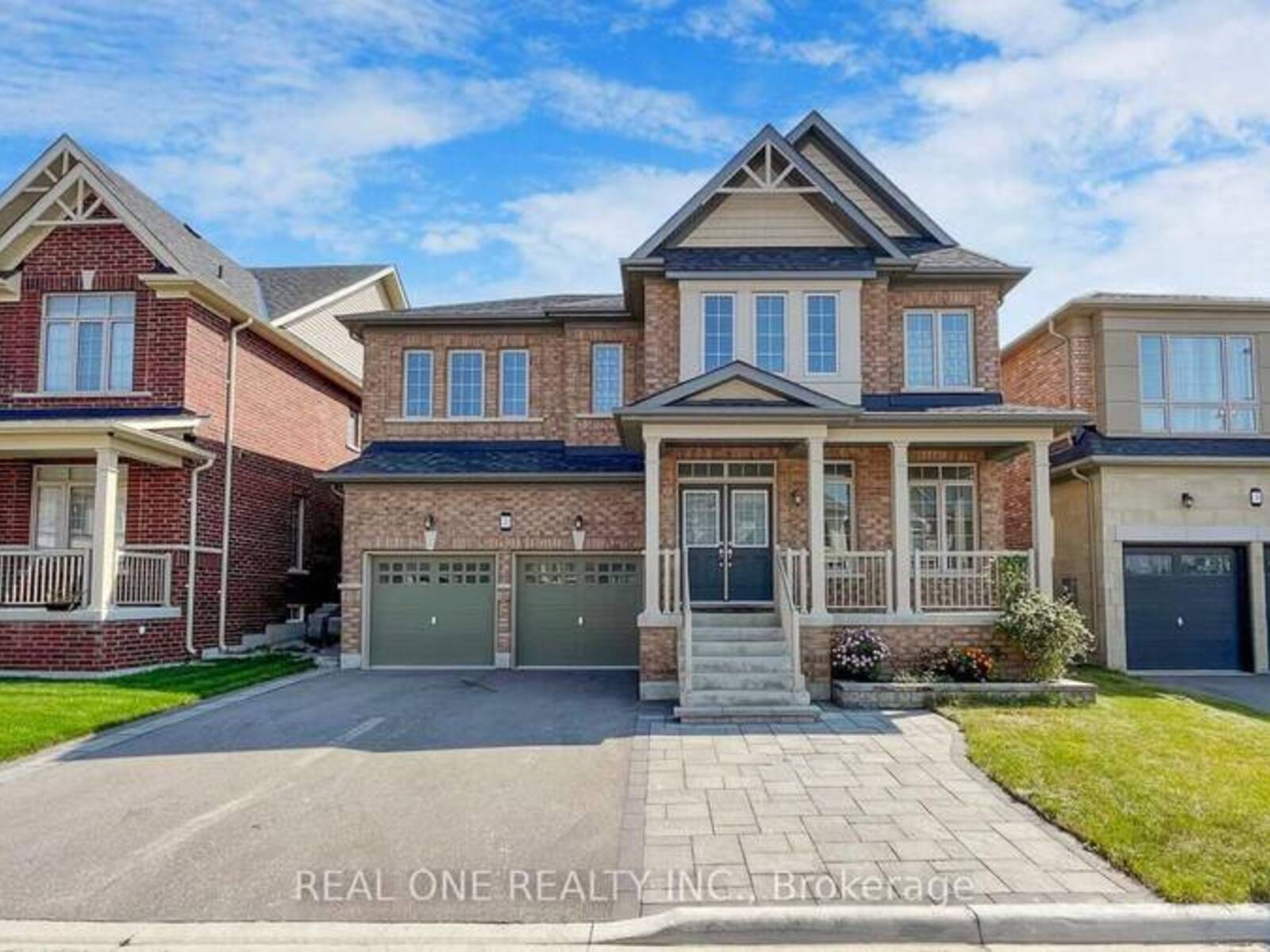 7 MURRAY LEONA LANE, East Gwillimbury, Ontario L9N 0Y7