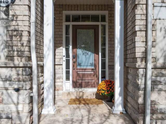 416 TERRY CARTER CRESCENT Newmarket Ontario, L3Y 9G1