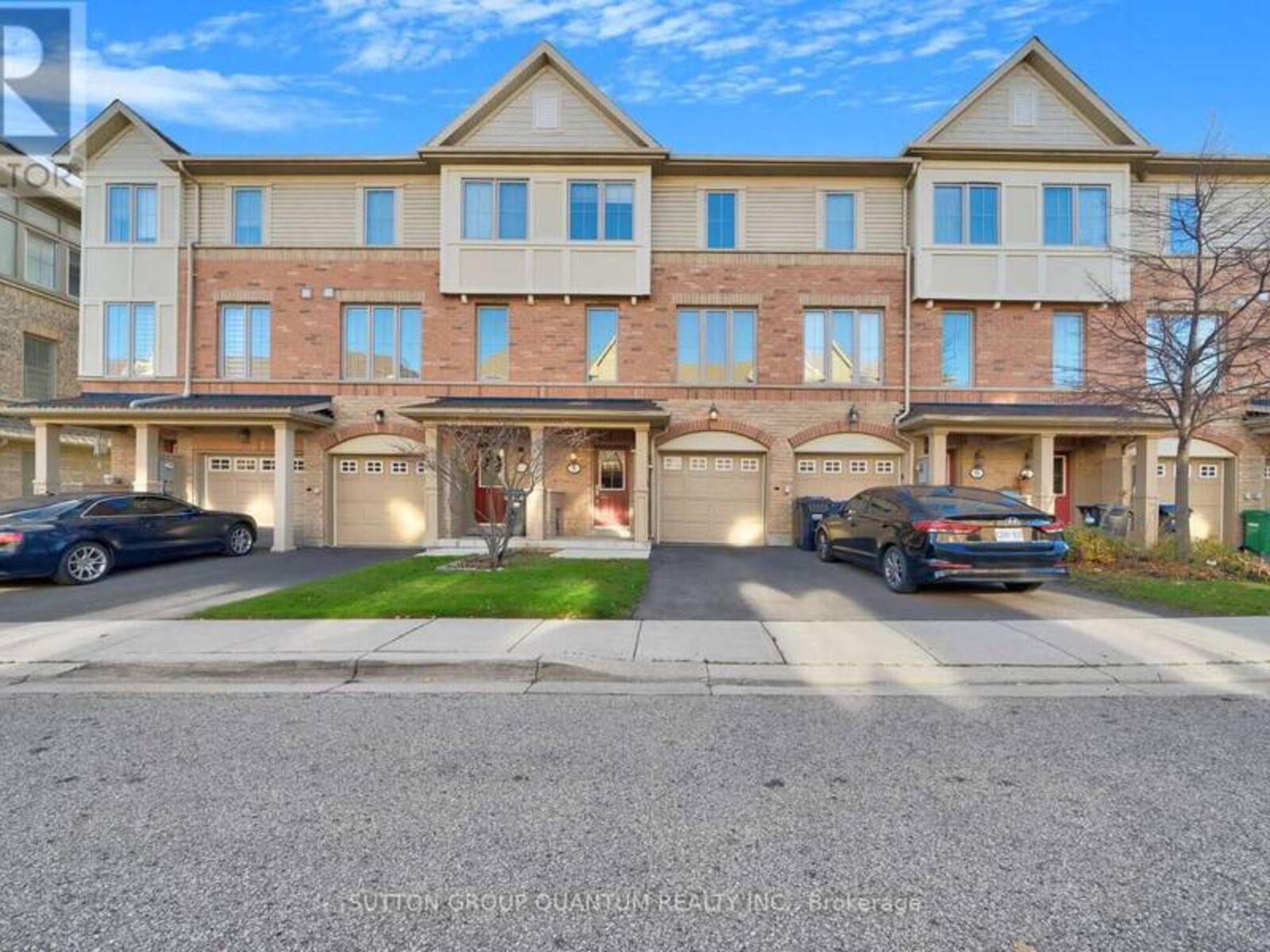 8 CAILIFF STREET, Brampton, Ontario L6Y 0P9