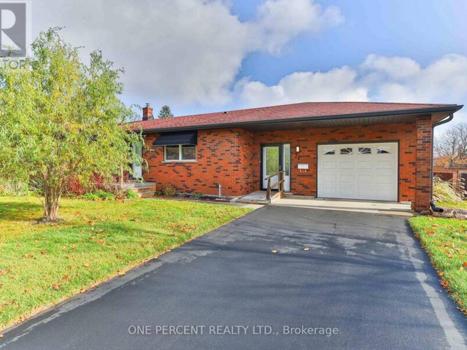 71 LEE AVENUE, Norfolk, Ontario N3Y 5B8