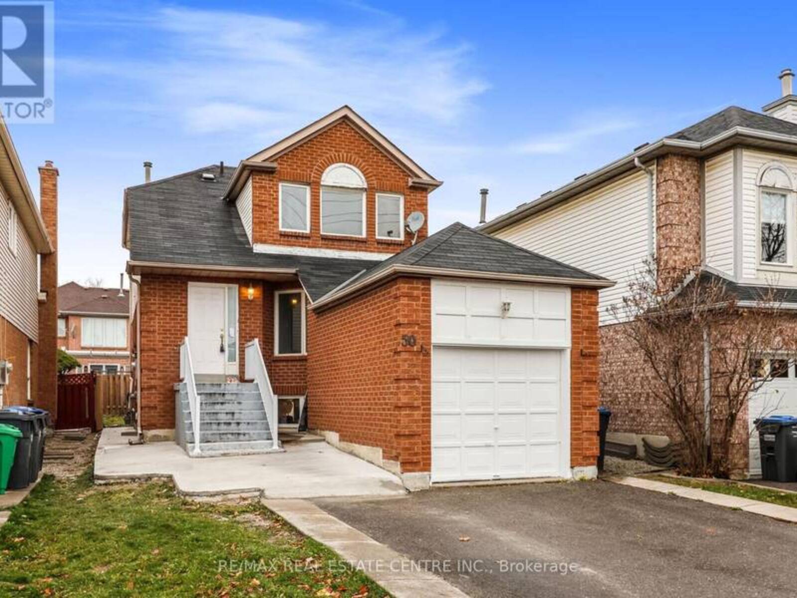 50 BEACONSFIELD AVENUE, Brampton, Ontario L6Y 4S2