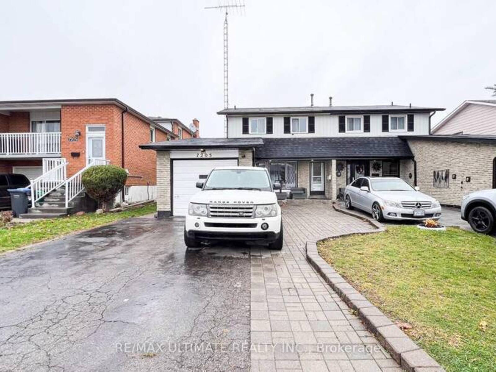 7205 DELMONTE CRESCENT, Mississauga, Ontario L4T 3L4