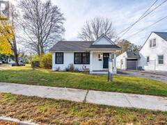 113 PLEASANT AVENUE Kitchener Ontario, N2M 4A7