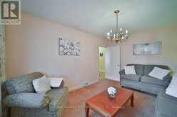 82 OXFORD STREET | Richmond Hill Ontario | Slide Image Nine