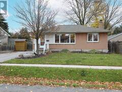 207 LEE AVENUE Whitby Ontario, L1N 5L4