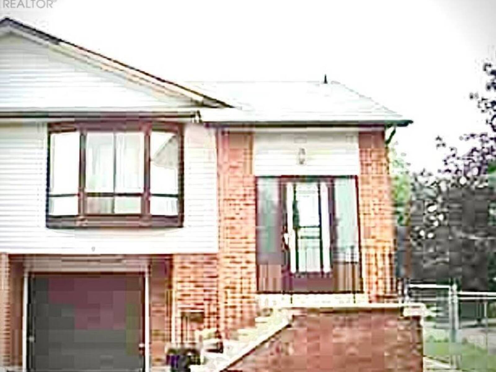 64 PETERSON COURT, Brampton, Ontario L6Z 1K6