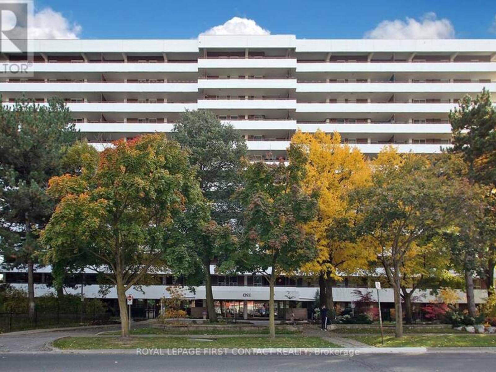 102 - 1 ROYAL ORCHARD BLV BOULEVARD, Markham, Ontario L3T 3C2