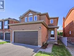 5874 CHORLEY PLACE Mississauga Ontario, L5M 5L7