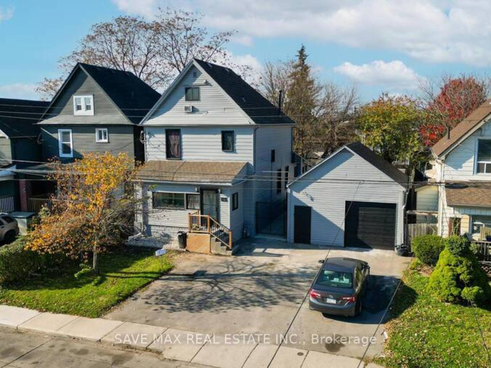 23 LYNDHURST STREET, Hamilton, Ontario L8L 7G9