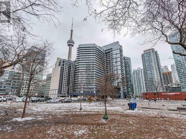 512 - 352 FRONT STREET W Toronto Ontario, M5V 1B5