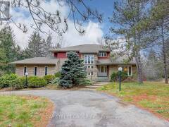 8 BRISTOL SANDS CRESCENT Whitchurch-Stouffville Ontario, L4A 7X4